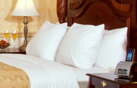 Ayres Anaheim guestroom