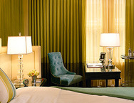 Hotel-deluxe-king-feature-room