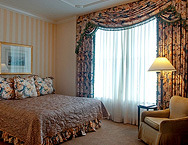 Hotel-monteleone-riverview-salon